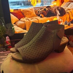 Earth Spirit Brown Perforated Mules